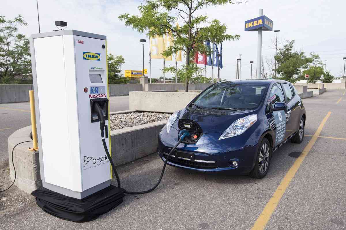 Toronto’s Electric Vehicle Rebate Program