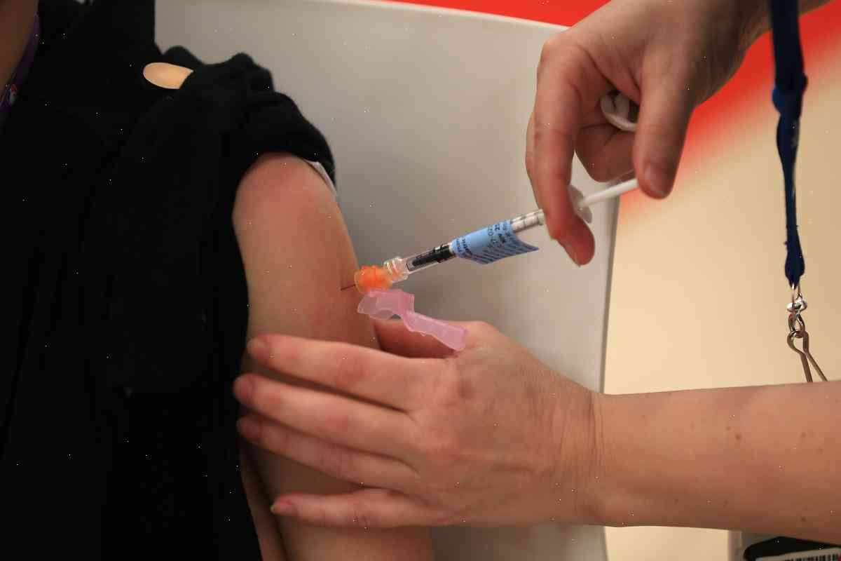 Omicron Vaccine Clinic Opens New Space in Toronto